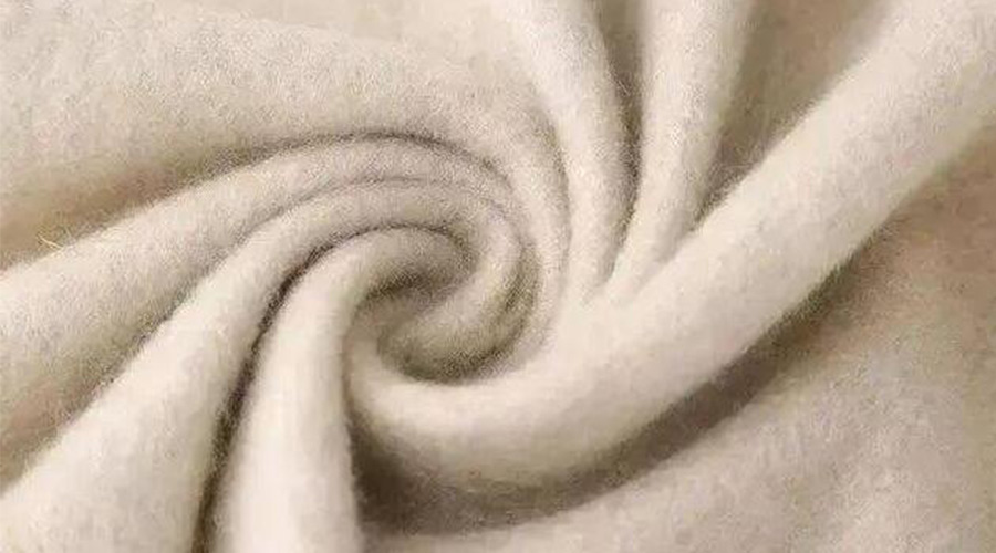 衣服護理常識：羊毛衣服熨燙適宜溫度是多少