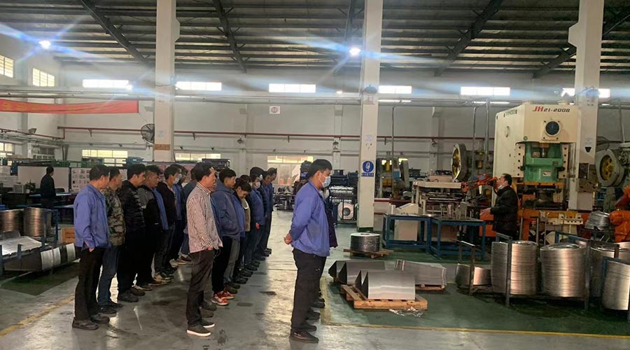 意氣奮發(fā)！金環(huán)電器沖壓車(chē)間組織人員開(kāi)展例行早會(huì )